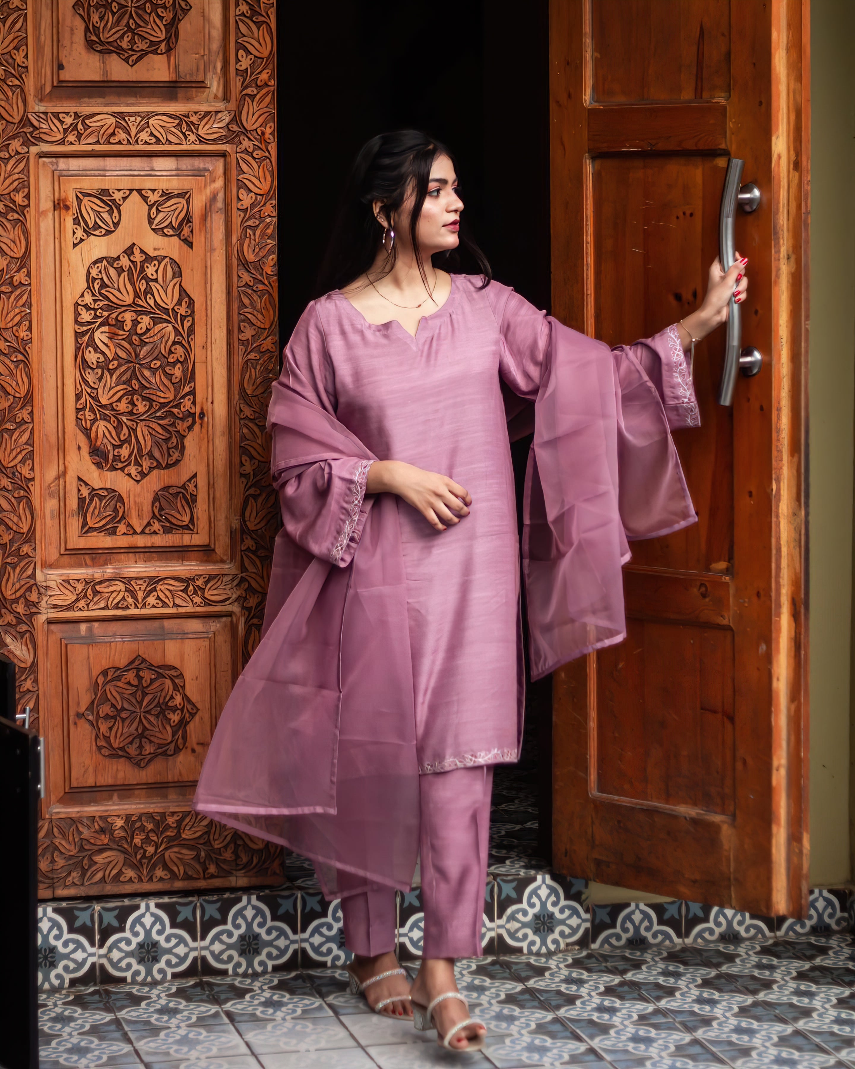 Women Unstitched 3PC Embroidered Suits