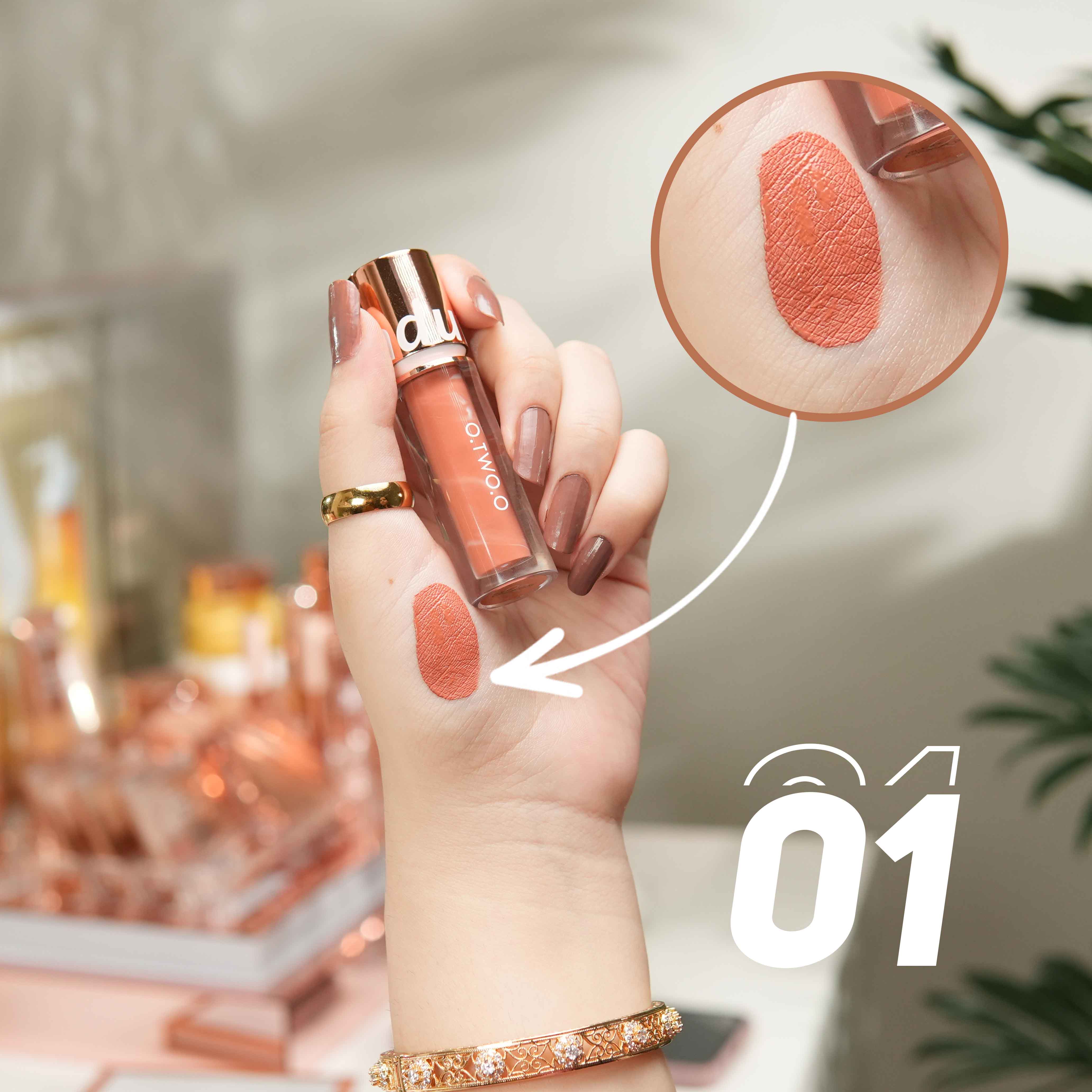 O.TWO.O Lolepop Lipgloss
