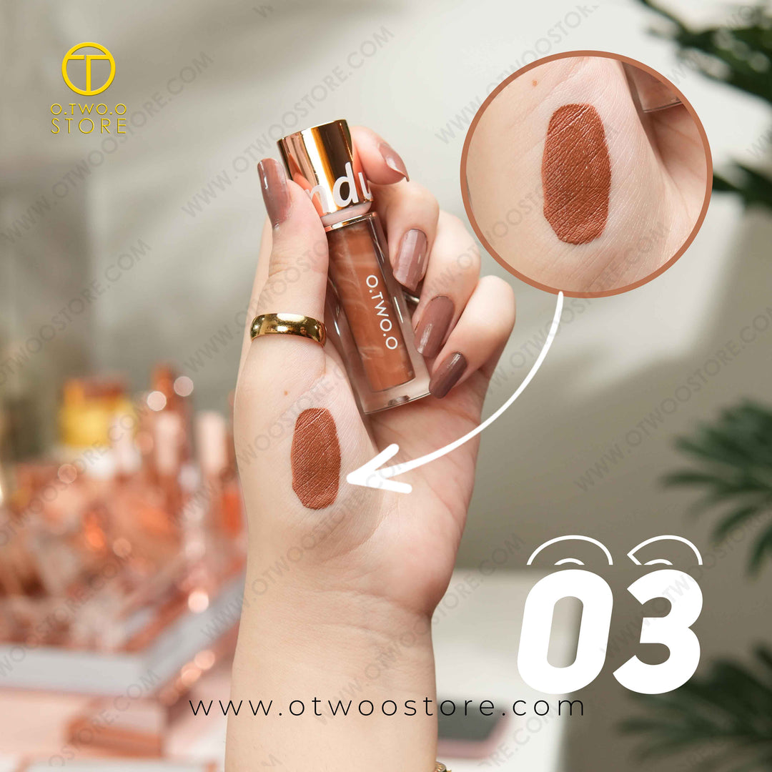 O.TWO.O Lolepop Lipgloss