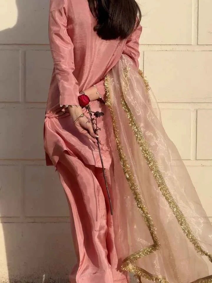 ATM25043 | The Rose Petal Farshi Set
