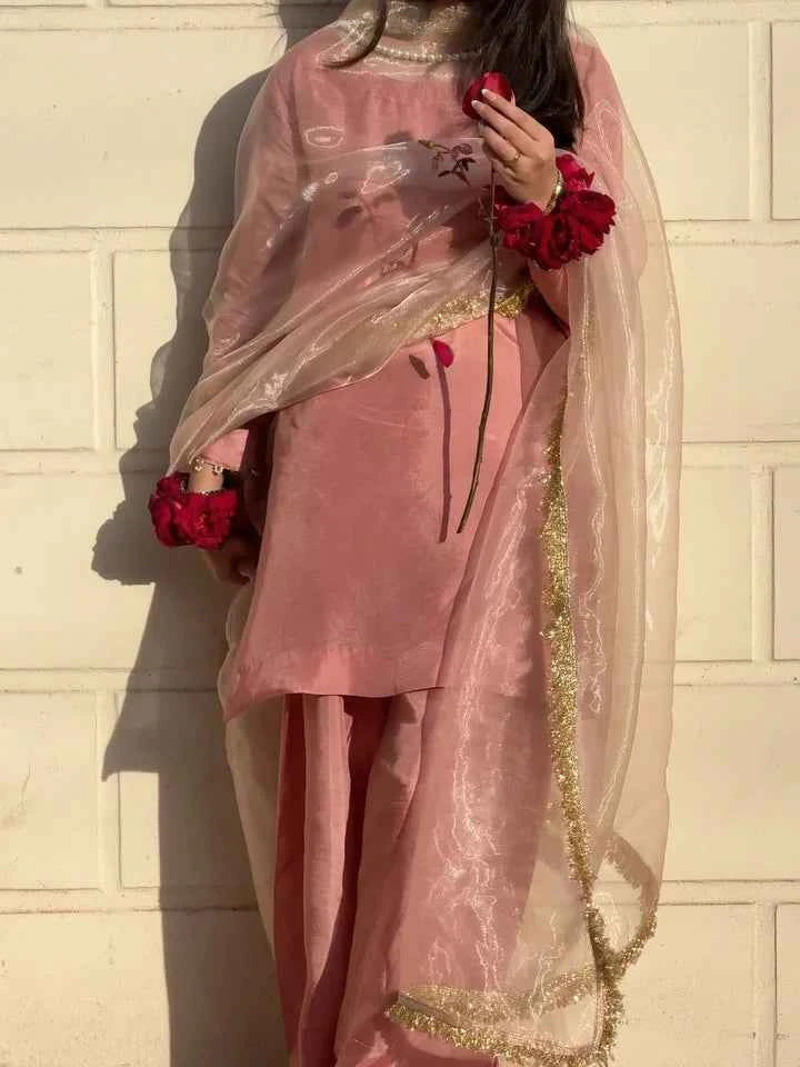 ATM25043 | The Rose Petal Farshi Set