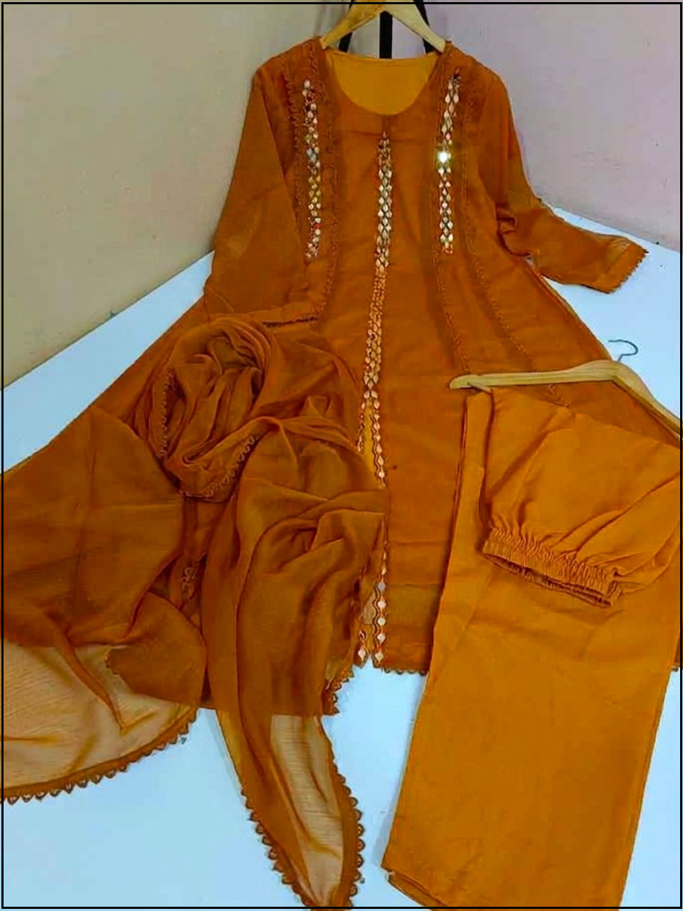 ATM26113 | Front-Open Mirror Work Chiffon 3-Piece Suit