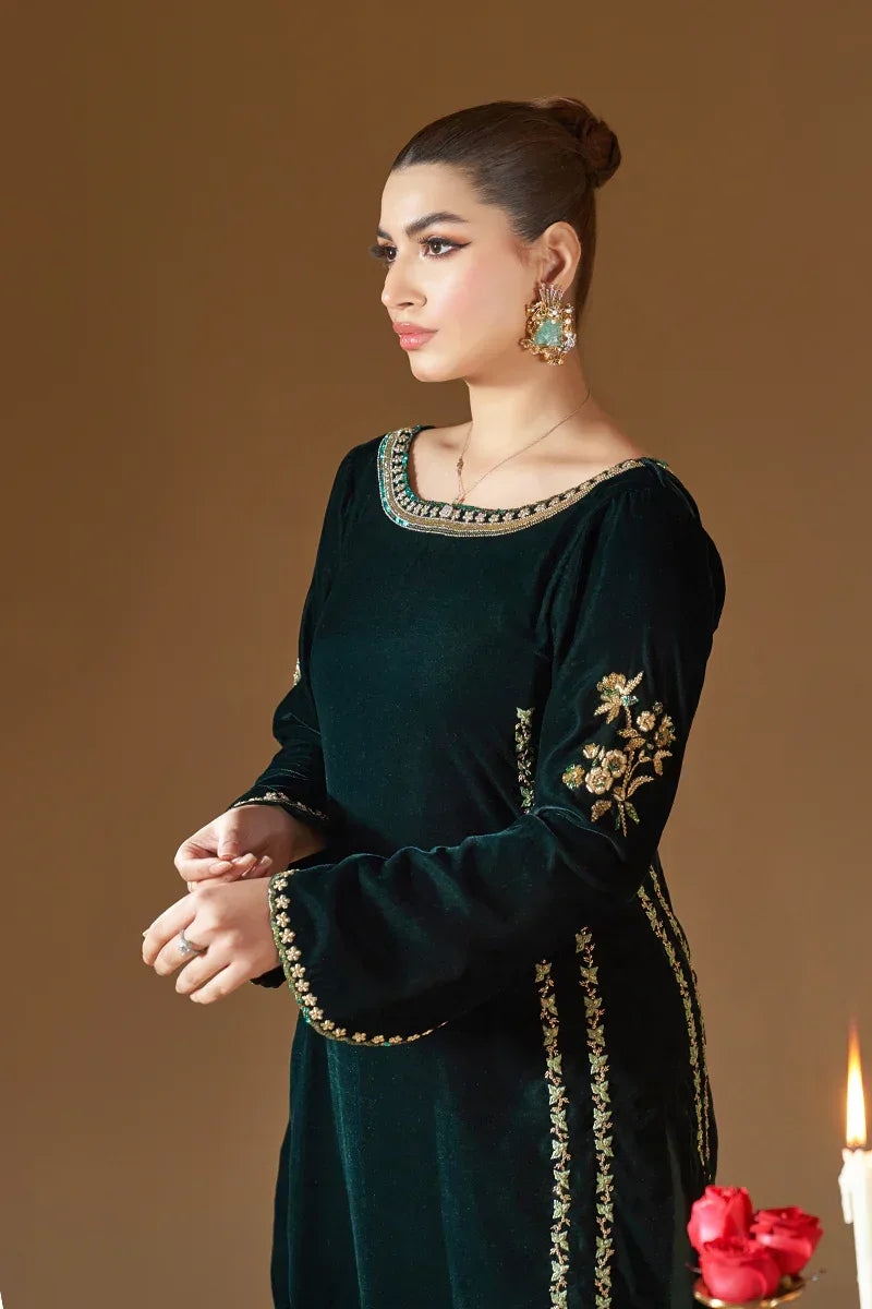 ATM26148 | Pakistani Designer Ready To Wear Velvet 3 Piece Suit