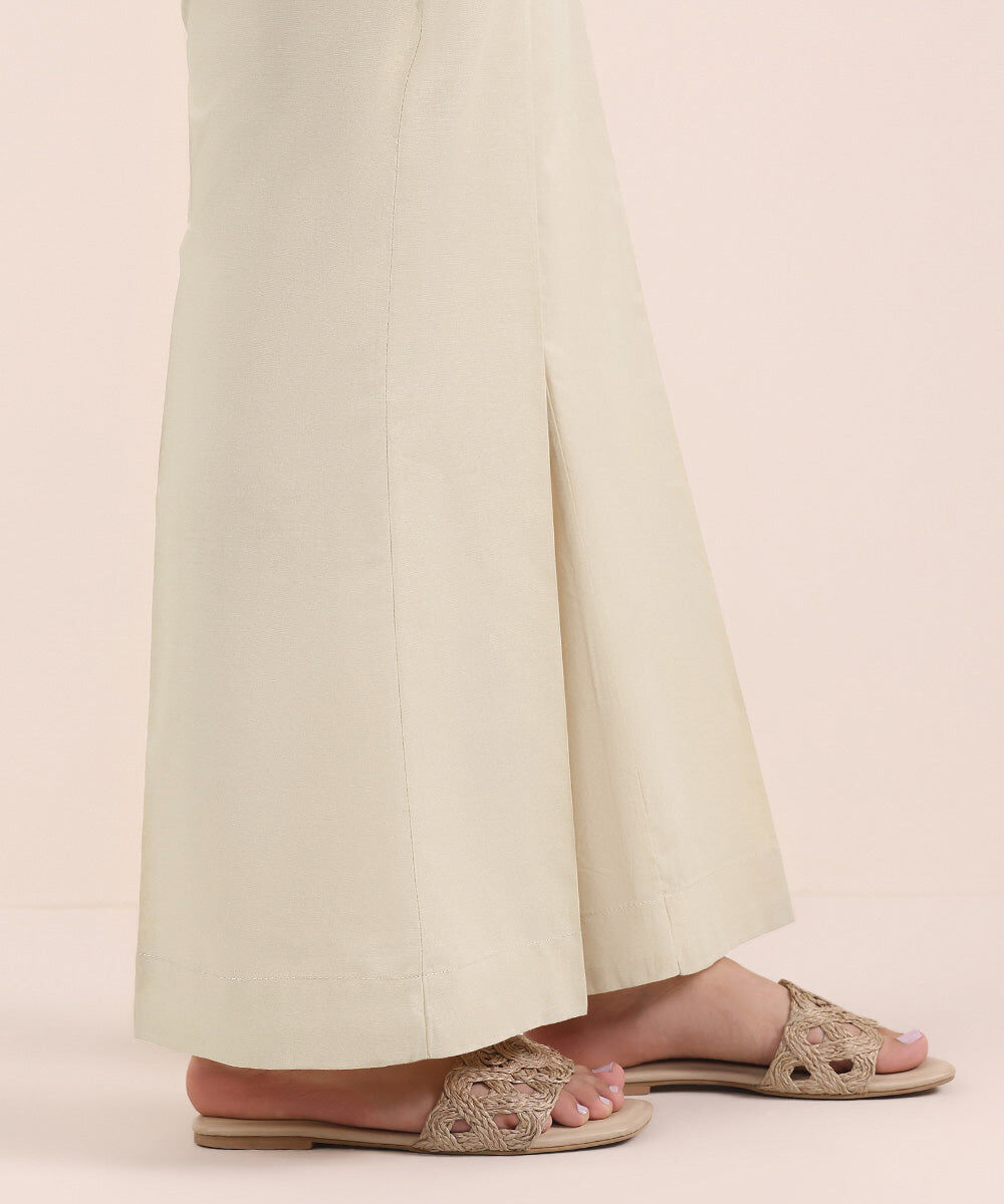 ATM26198 | Solid Cotton Boot-Cut Pant