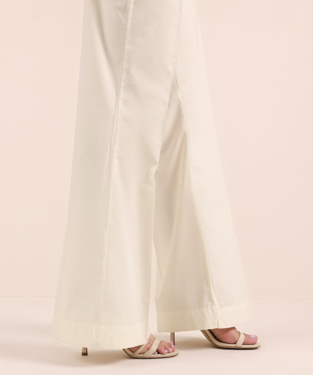 ATM26199 | Solid Cotton Boot-Cut Pant