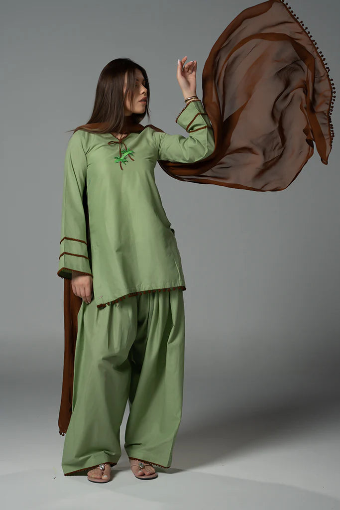 ATM26217 | The Green Cotton Short Shirt Paired With Farshi Shalwar
