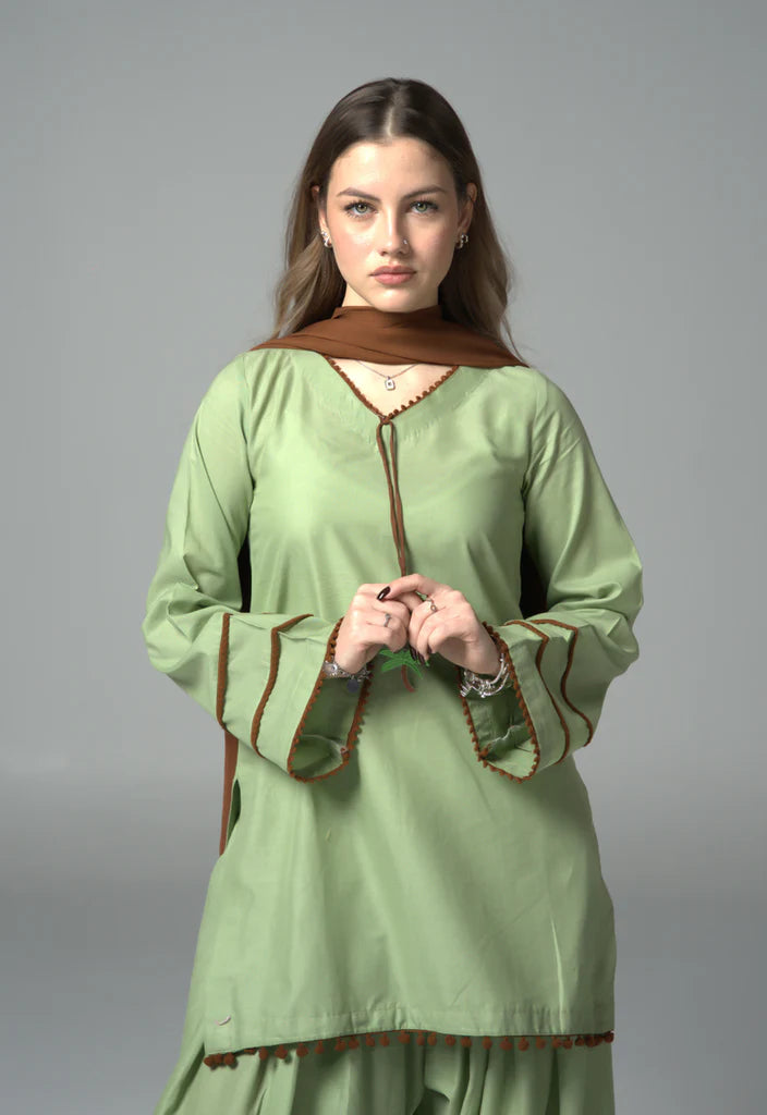 ATM26217 | The Green Cotton Short Shirt Paired With Farshi Shalwar