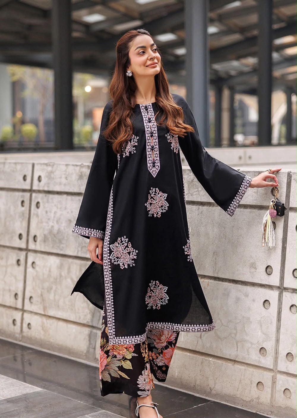 Black Dhanak 2-Piece Heavy Embroidered Suit with Digital Print Karandi Trouser – Winter 2026