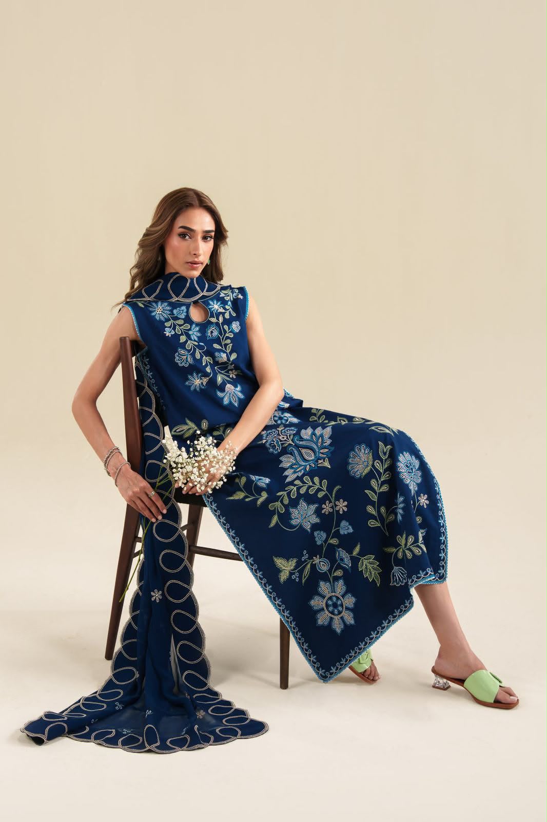 Dhanak 3-Piece Heavy Embroidered Suit Chalk Patti Luxury Shawl Unstitched Teal - view 3