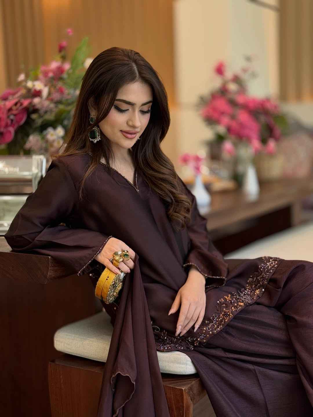 ATM25028 | Zardozi