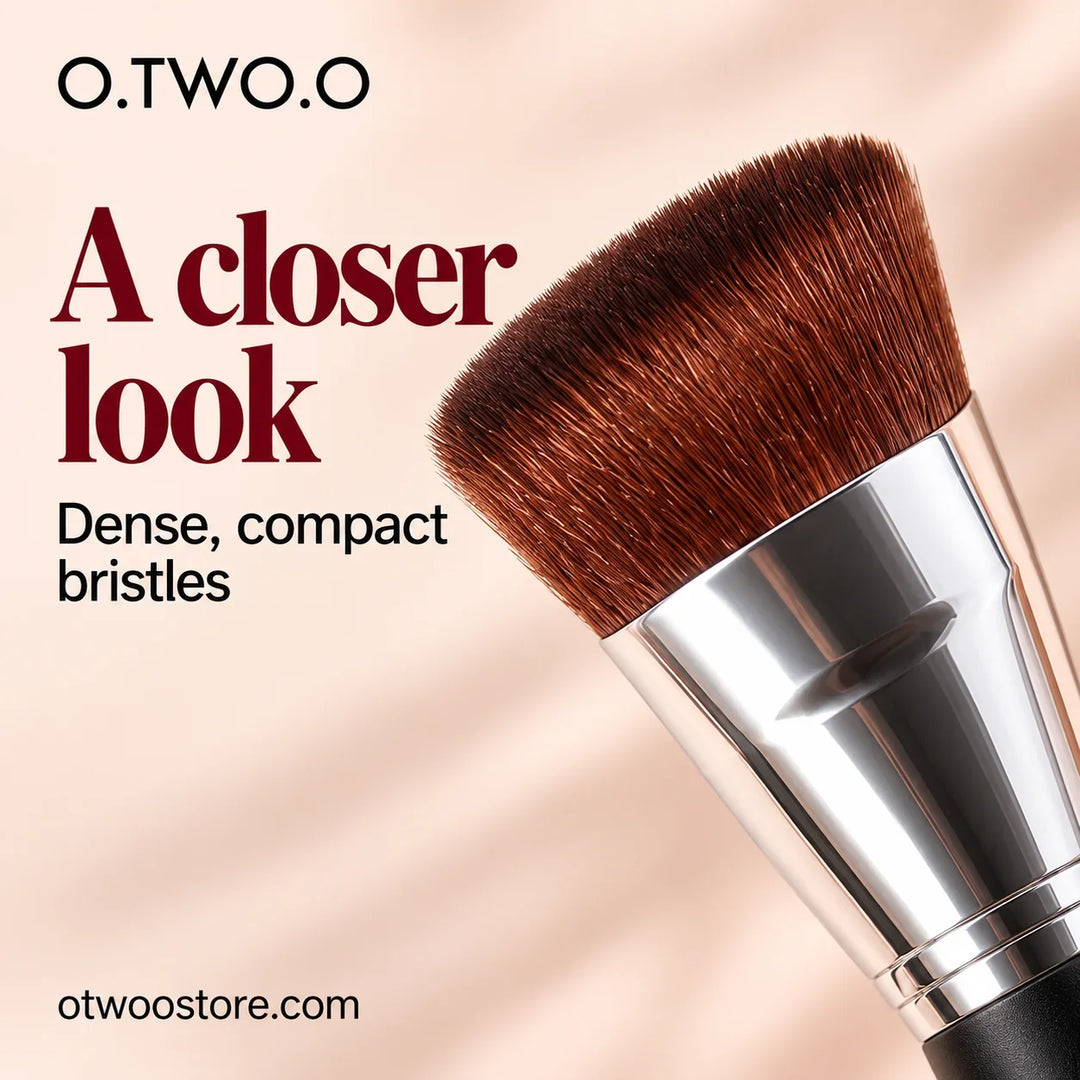 O.TWO.O Foundation brush