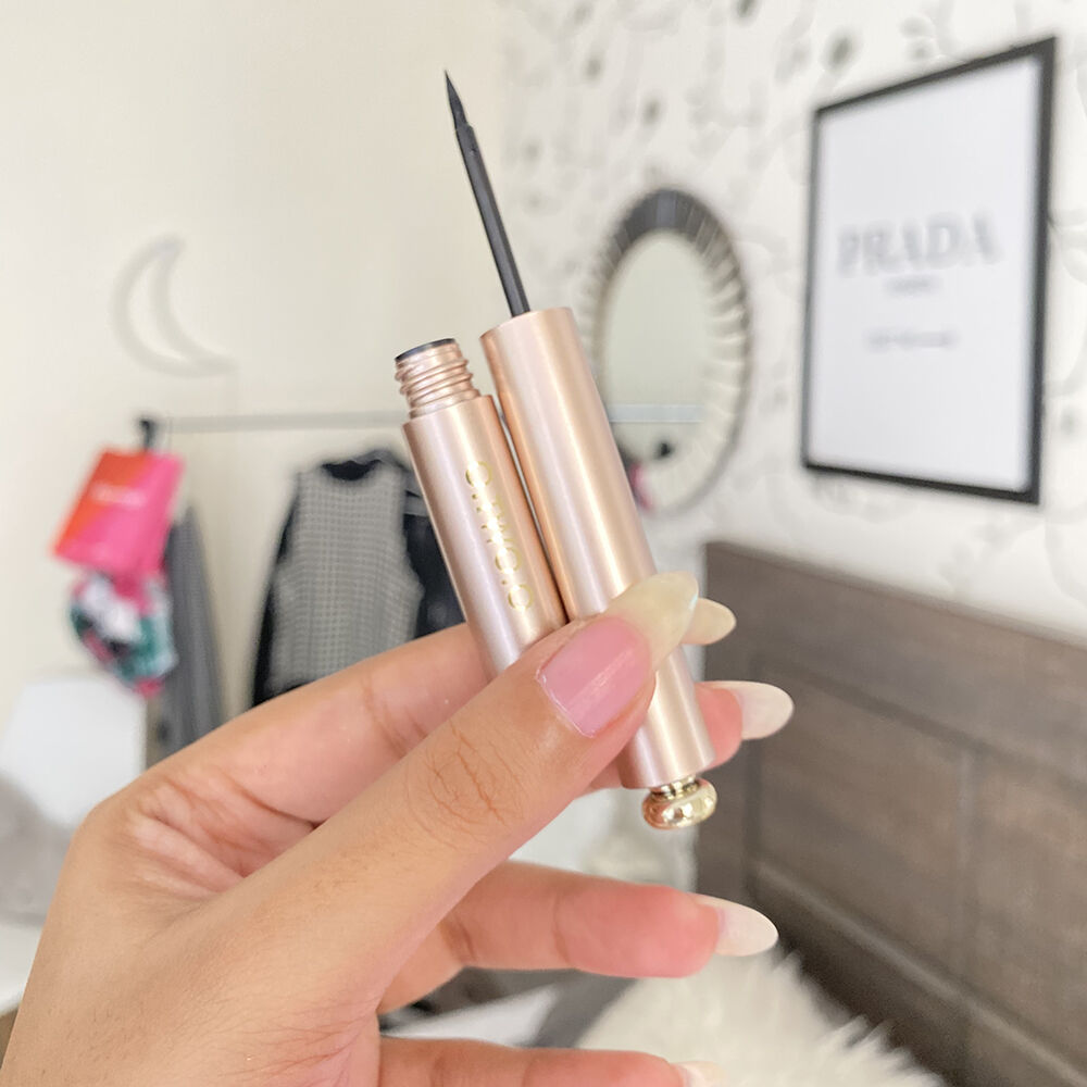 O.TWO.O Waterproof Liquid Eyeliner